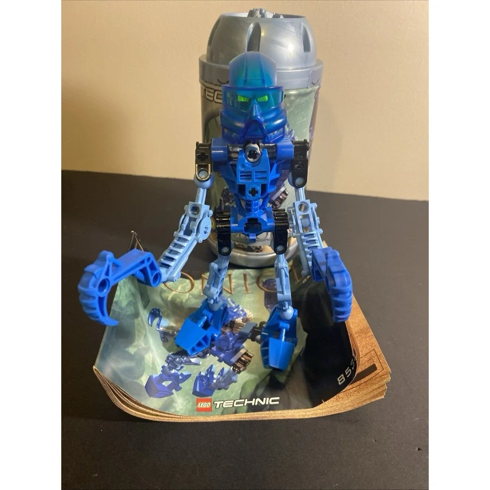 LEGO Bionicle 8533 Gali Toa Of Water Kaukau Mata Nui